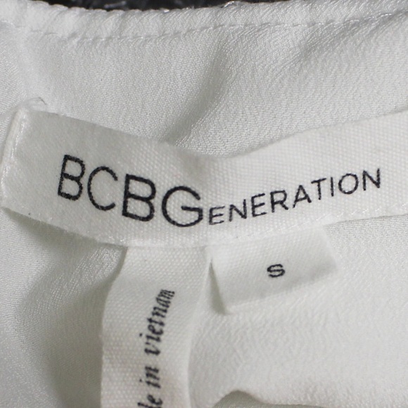 EUC BCBGeneration White Sleeveless Elastic Waist - Picture 4 of 4